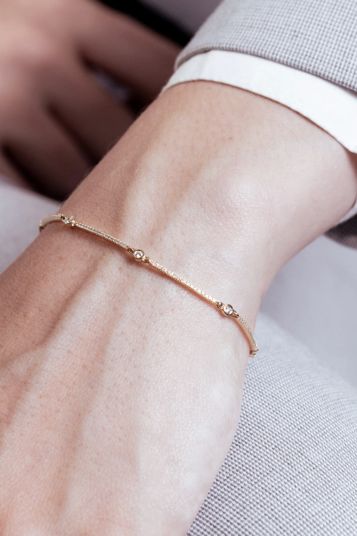 DAINTY DIAMOND BAR STATION BRACELET