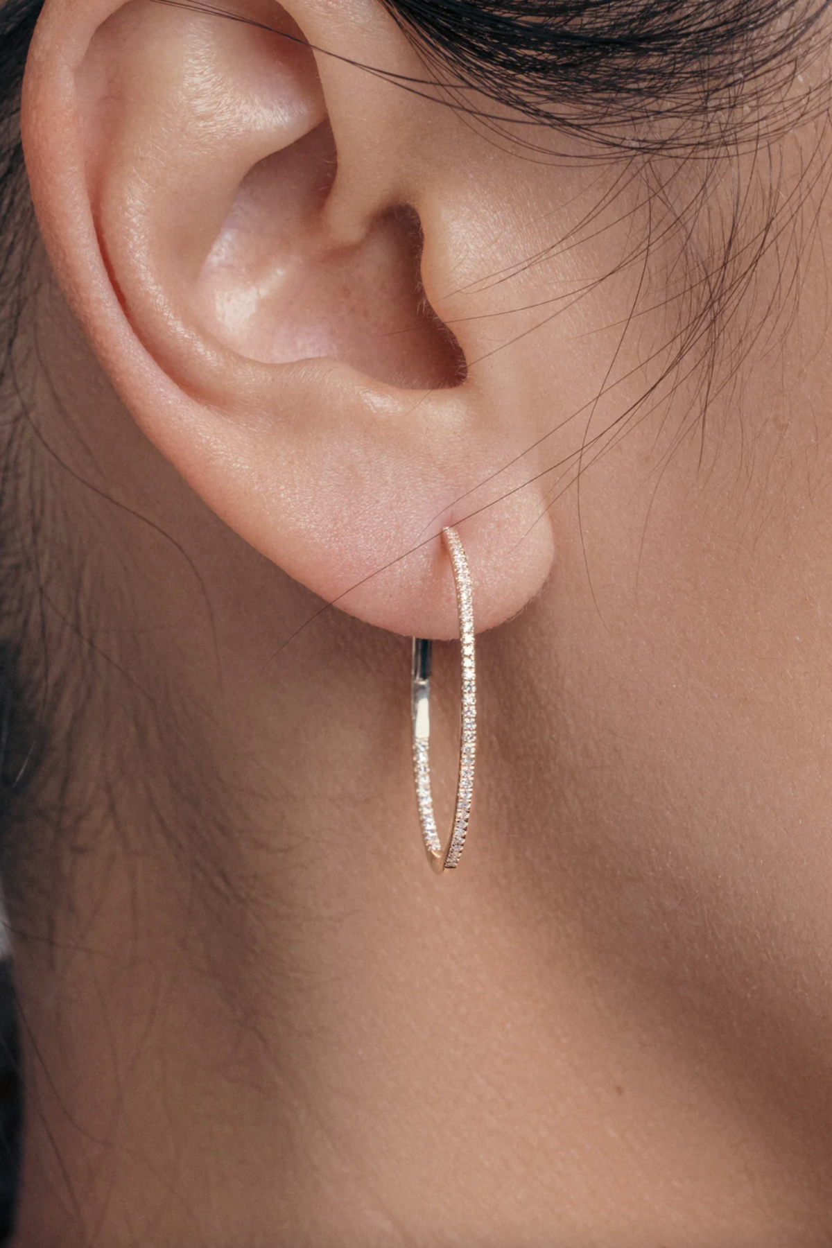 SMALL DELICATE DIAMOND ETERNITY HOOP