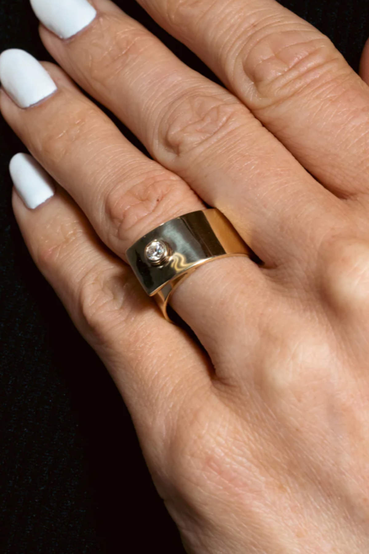 BELTED CIGAR RING WITH DIAMOND