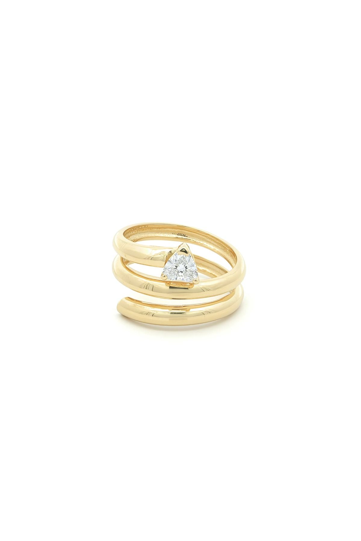 GOLD COIL RING WITH HEART DIAMOND