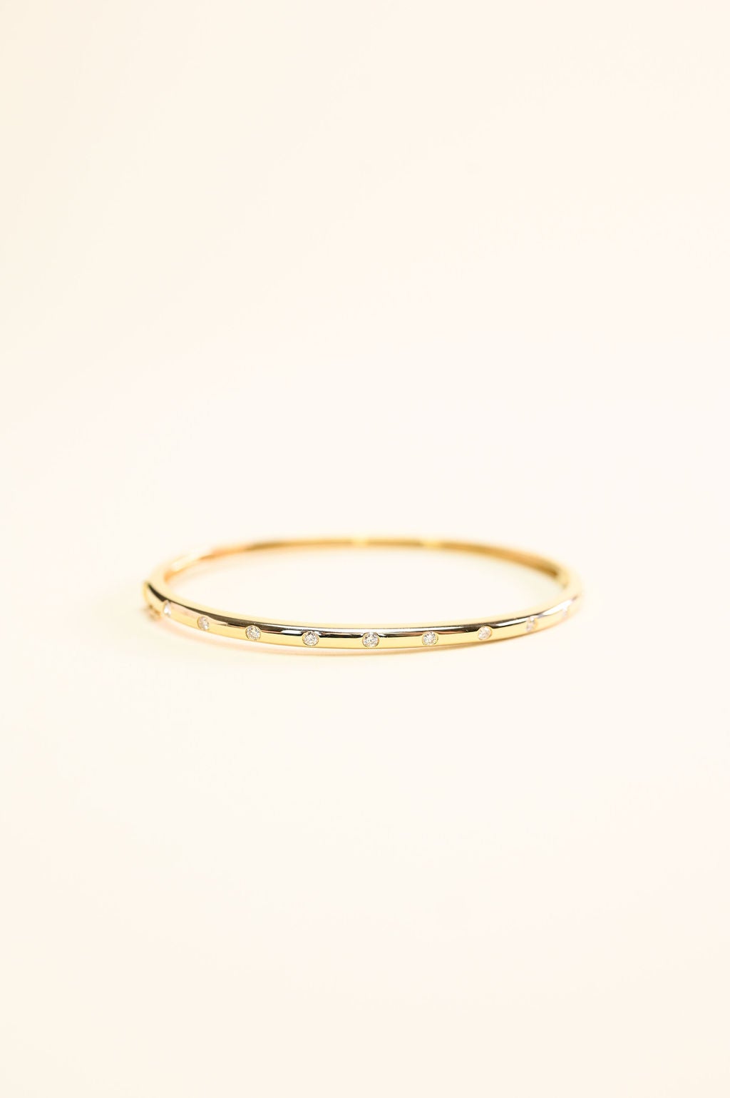 SOLID BANGLE WITH BEZEL DIAMONDS
